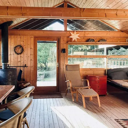 بيت للعطل Architect-designed Wooden House With Scenic View *