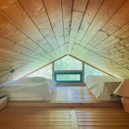 Architect-designed Wooden House With Scenic View بيت للعطل *