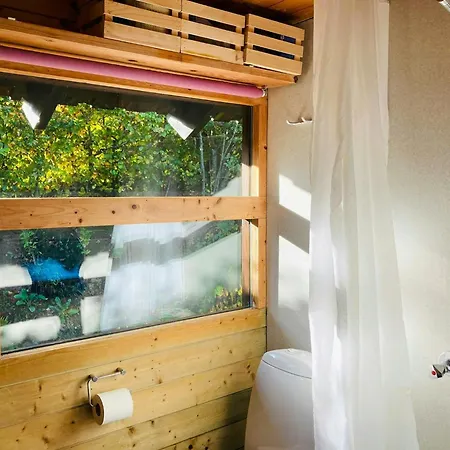 Architect-designed Wooden House With Scenic View بيت للعطل